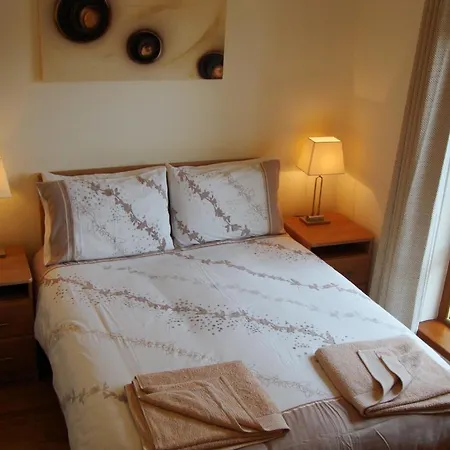 Cranny's Bed & Breakfast 3*