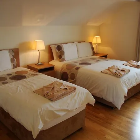 Cranny's B&B 로슬레어